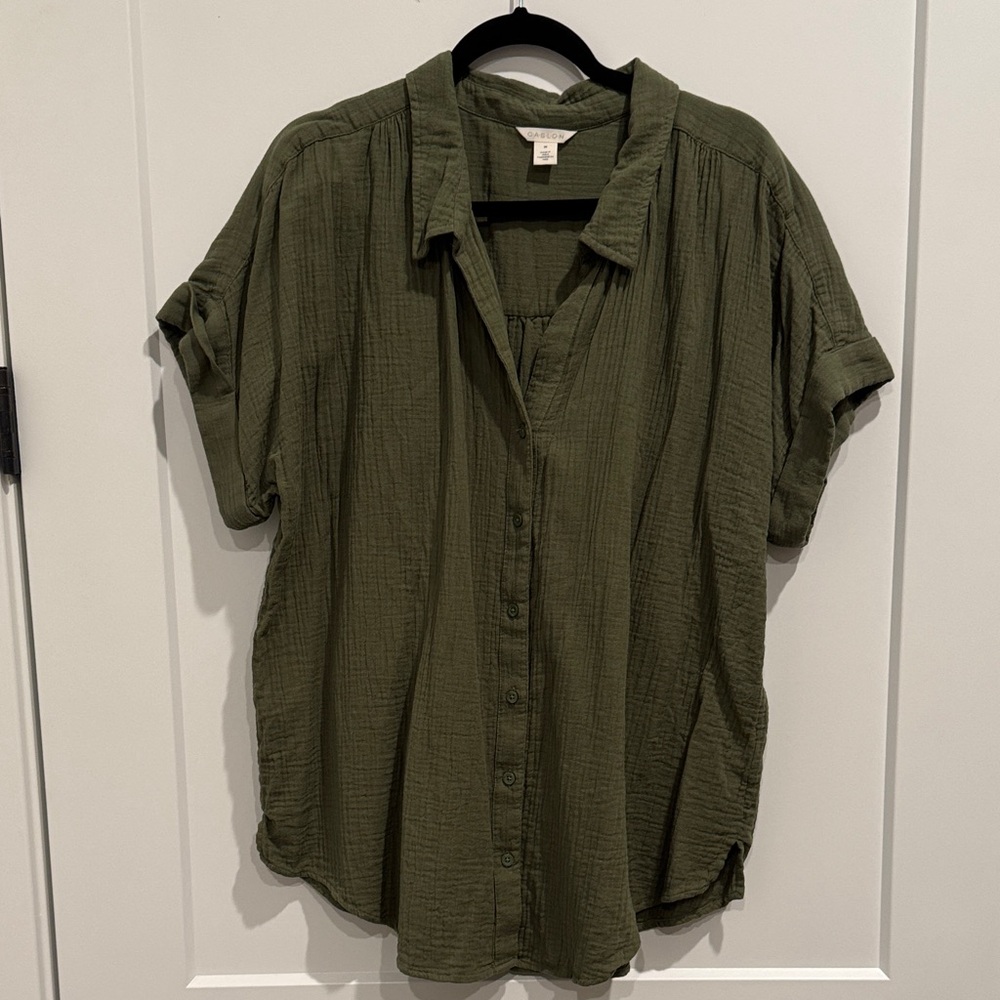 Nordstrom Caslon Olive Green women's button front muslin/ gauze Shirt.